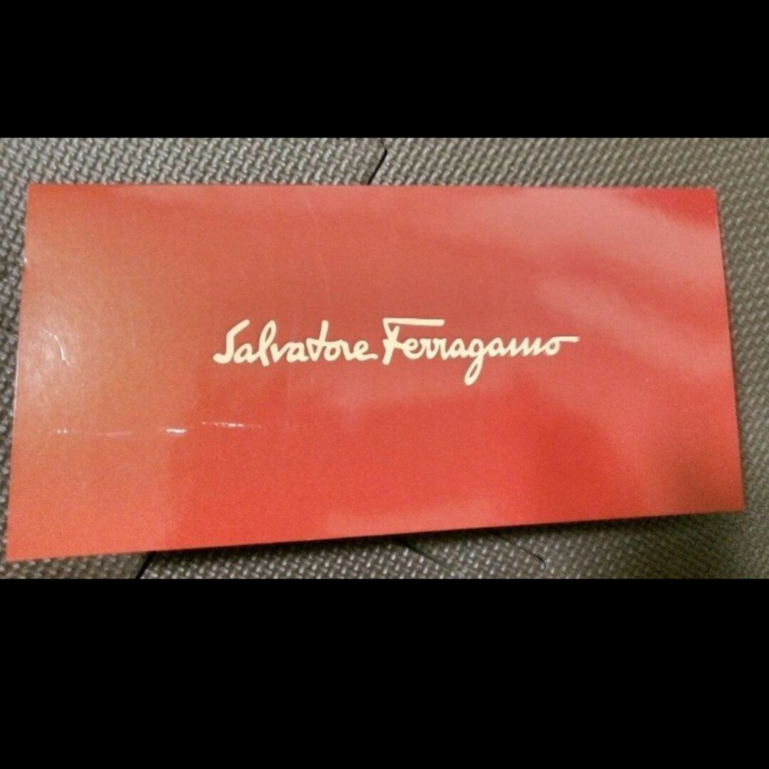 Salvatore Ferragamo(サルヴァトーレフェラガモ)の【新品・未使用】Salvatore Ferragamo　ミニスカーフ　シルク レディースのファッション小物(バンダナ/スカーフ)の商品写真