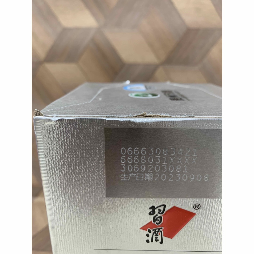 中國名酒 習酒  銀质習酒  贵州習酒 500ml  53% 食品/飲料/酒の食品/飲料/酒 その他(その他)の商品写真