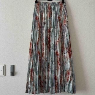 エマクローズ(EMMA CLOTHES)のジョーゼット水彩柄プリントプリーツスカート(ロングスカート)