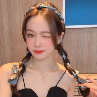 【人気商品】カチューシャ　レディース　スカーフ柄　ヘアアクセサリー　髪飾り(ヘアバンド)