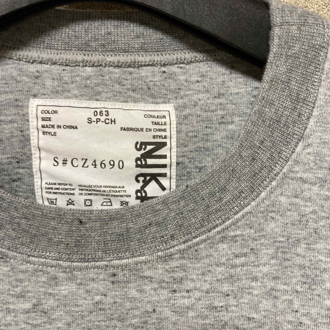 sacai(サカイ)のsacai x NIKE サカイ ナイキ バック プリーツ Tシャツ レディースのトップス(シャツ/ブラウス(半袖/袖なし))の商品写真