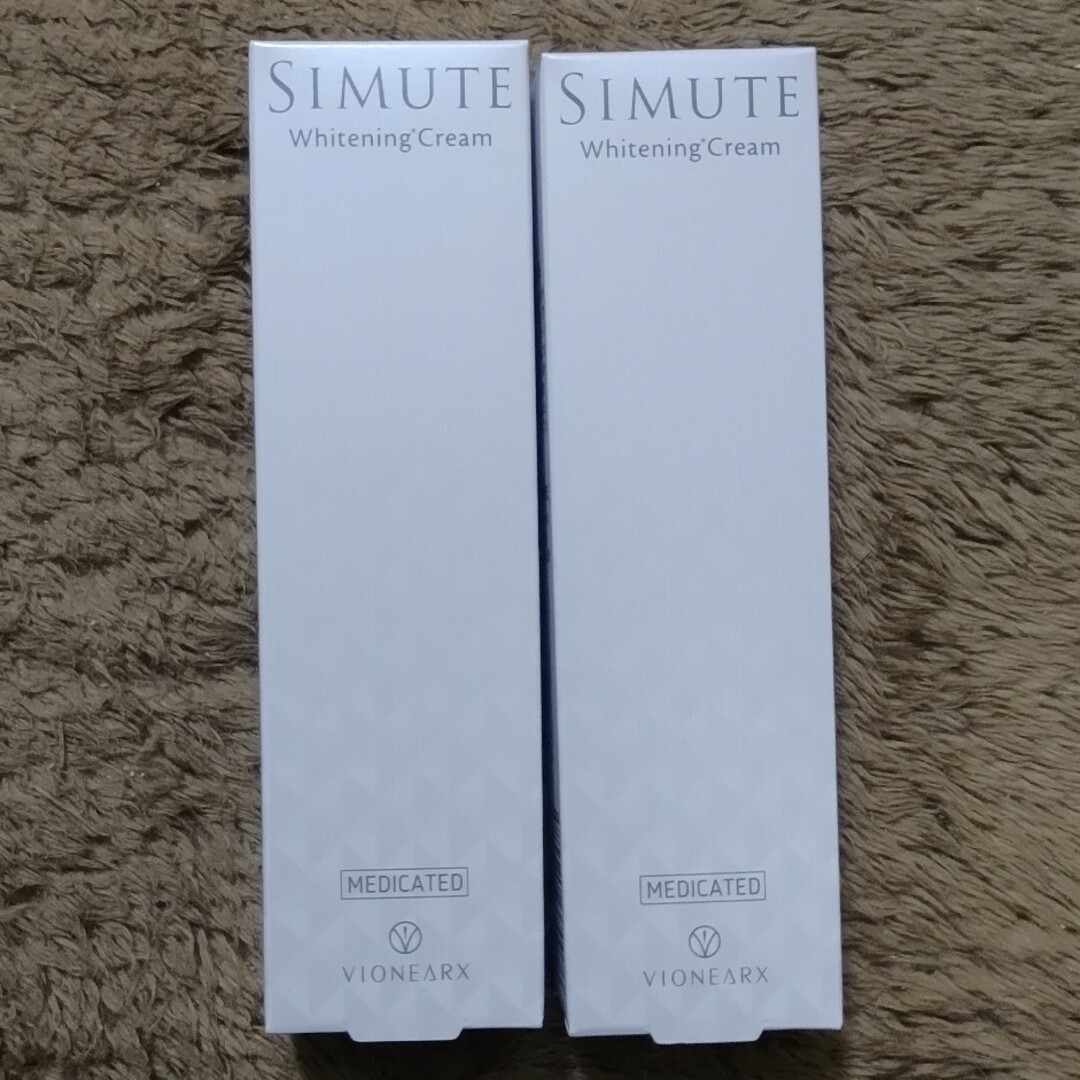 SIMUTE 30g 薬用美白クリーム オールインワン ゲル　２本 コスメ/美容のスキンケア/基礎化粧品(フェイスクリーム)の商品写真