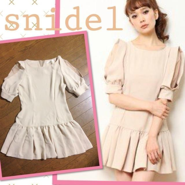 SNIDEL(スナイデル)の送料無♡美品💖シースルー袖フレアワンピ レディースのワンピース(ミニワンピース)の商品写真