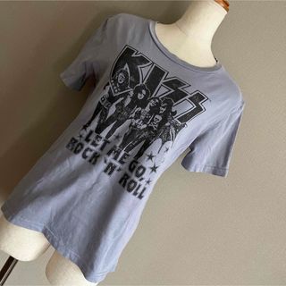 ジーユー(GU)のGUジーユー　kissプリント　半袖Tシャツ(Tシャツ(半袖/袖なし))