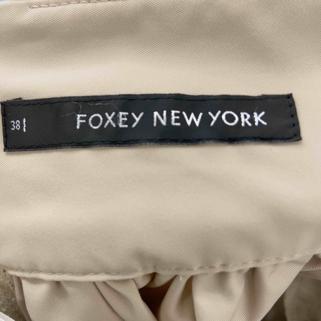 FOXEY NEW YORK(フォクシーニューヨーク)のFOXEY （NEWYORK） フォクシーニューヨーク レディース ひざ丈スカート　ベージュ レディースのスカート(ミニスカート)の商品写真