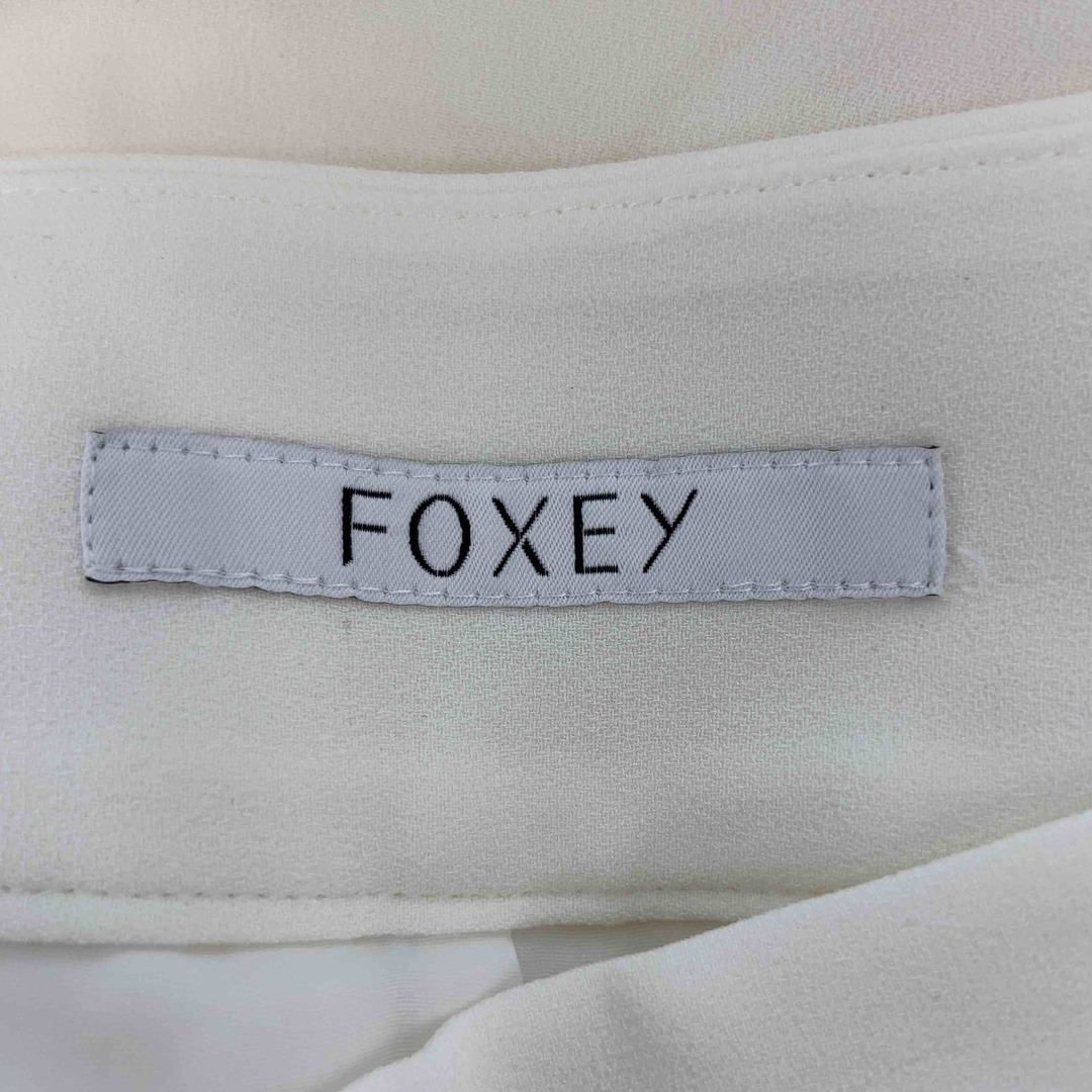 FOXEY NEW YORK(フォクシーニューヨーク)のFOXEY （NEWYORK） フォクシーニューヨーク レディース カジュアルパンツ ホワイト レディースのパンツ(カジュアルパンツ)の商品写真