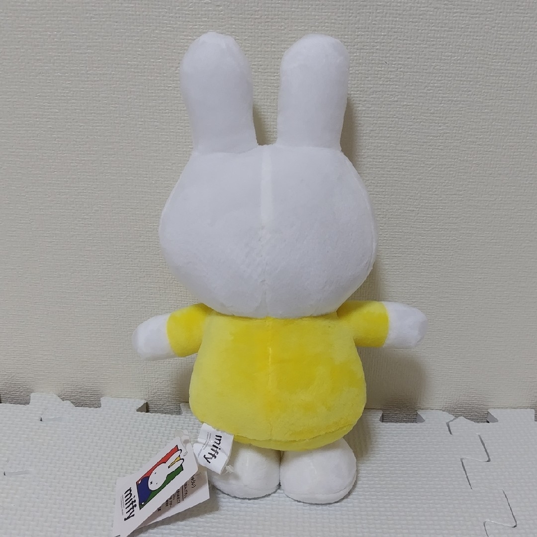 miffy(ミッフィー)の【新品・タグ付き】ミッフィー　ぬいぐるみ　＆　マスコット　2点セット エンタメ/ホビーのおもちゃ/ぬいぐるみ(キャラクターグッズ)の商品写真