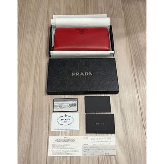 プラダ(PRADA)のプラダ　長財布　レッド(長財布)