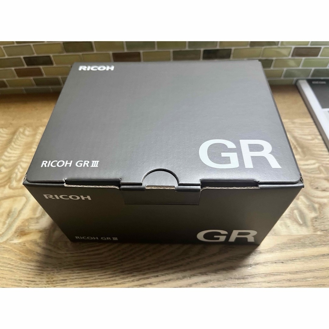 RICOH(リコー)のRICOH GRIII   リコー ジーアールスリー スマホ/家電/カメラのカメラ(コンパクトデジタルカメラ)の商品写真