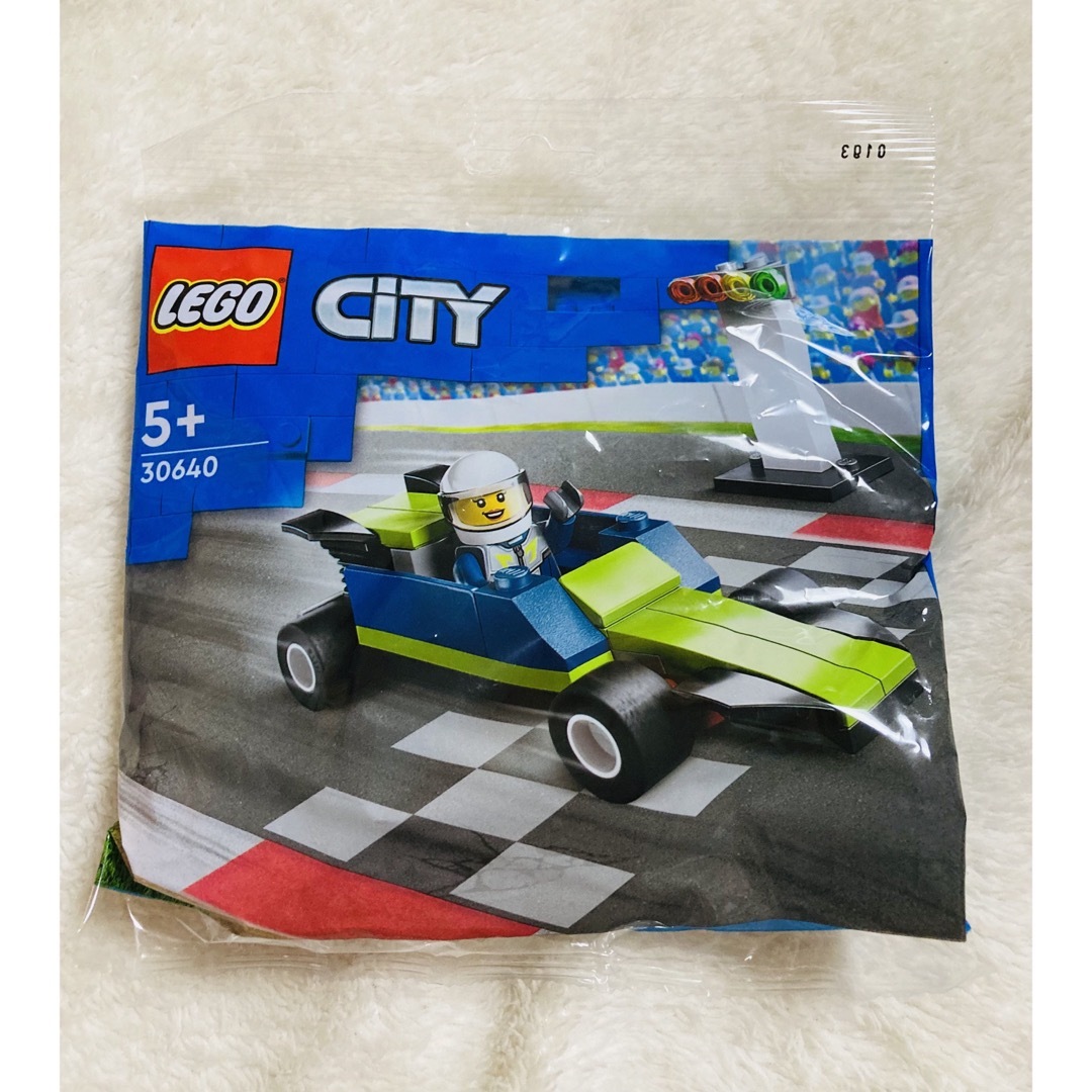 未開封 未使用 LEGO CITY レーシングカー  エンタメ/ホビーのおもちゃ/ぬいぐるみ(模型/プラモデル)の商品写真