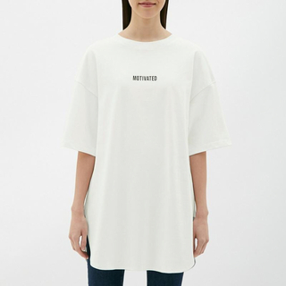 ジーユー(GU)のGU  オーバーサイズロゴT(5分袖) ホワイト(Tシャツ(半袖/袖なし))