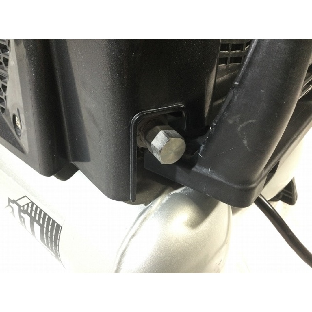 Makita - ☆中古美品☆makita マキタ 11L 高圧4口 スーパーエア Makita - ☆中古美品☆makita マキタ 11L 高圧4口 スーパーエア
