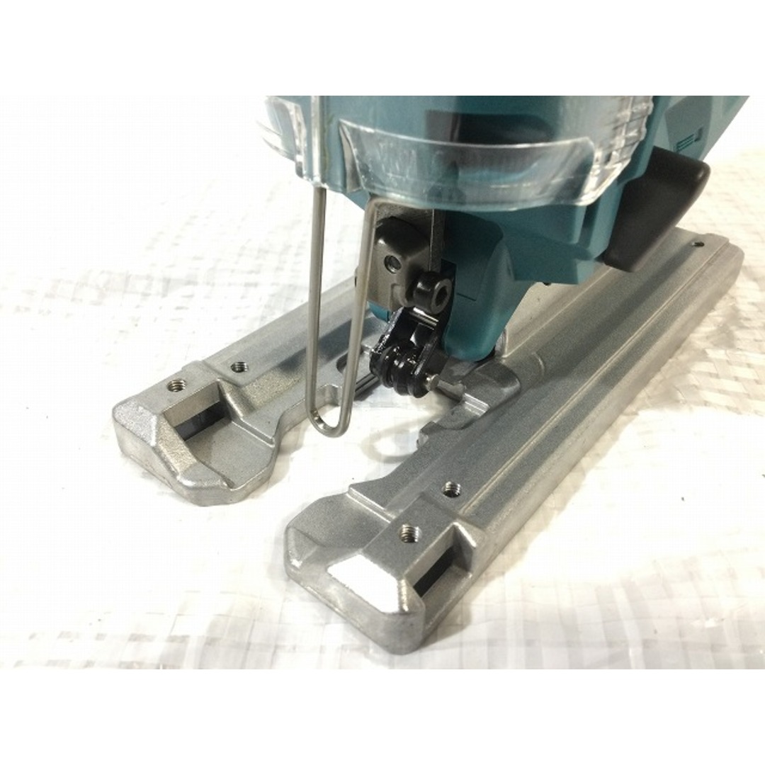 Makita(マキタ)の☆比較的綺麗☆ オマケ付♪ makita マキタ 10.8V 充電式ジグソー JV100DZ 本体のみ コードレス 電気のこぎり 木工用 切断機 89627 自動車/バイクのバイク(工具)の商品写真