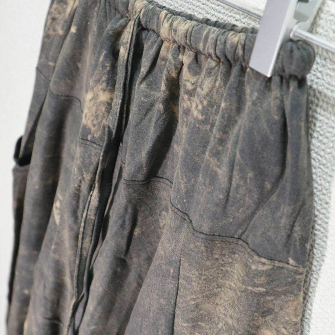 【新品】ウォッシュ加工　やわらかコットンサルエルパンツ　ブラウングレー系 メンズのパンツ(サルエルパンツ)の商品写真