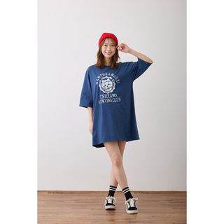 チイカワ(ちいかわ)のちいかわ　ハチワレTシャツ　カレッジ風　新品(Tシャツ(半袖/袖なし))