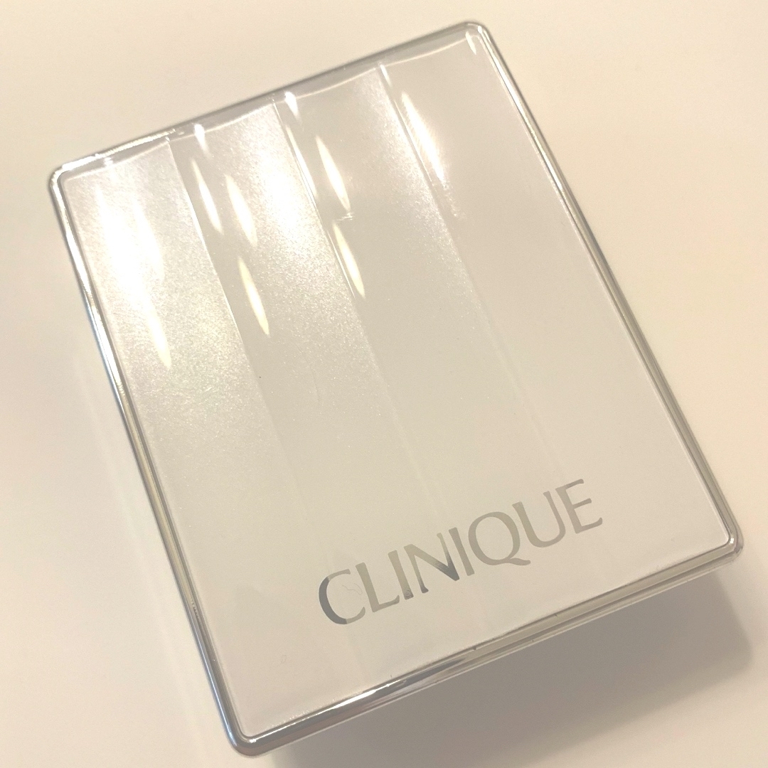 CLINIQUE(クリニーク)の美品♡CLINIQUEパウダリーファンデ！残量多 コスメ/美容のベースメイク/化粧品(ファンデーション)の商品写真