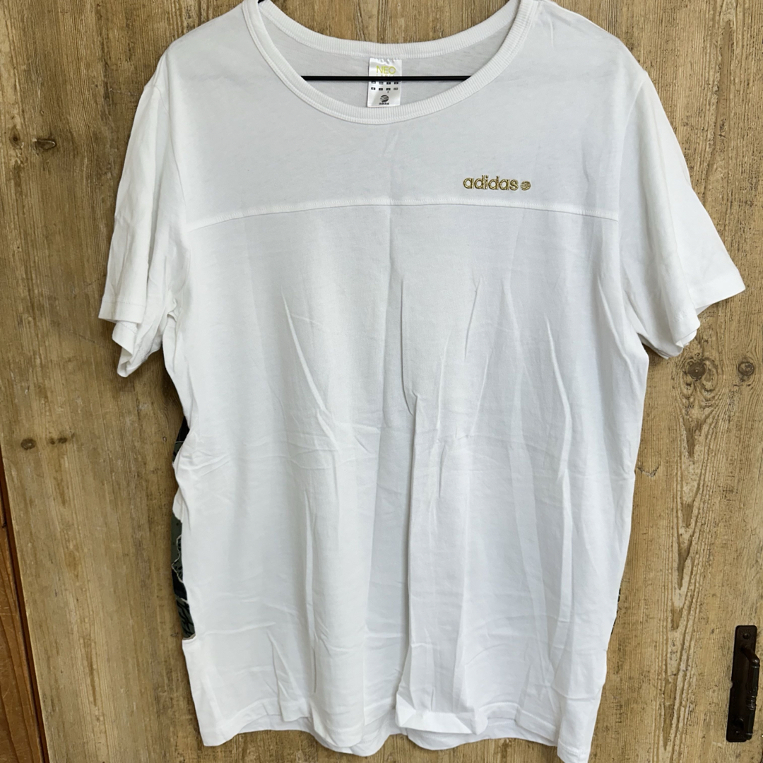 adidas(アディダス)の中古品　adidas neo メンズ　バックプリントＴシャツ(Оサイズ) メンズのトップス(Tシャツ/カットソー(半袖/袖なし))の商品写真