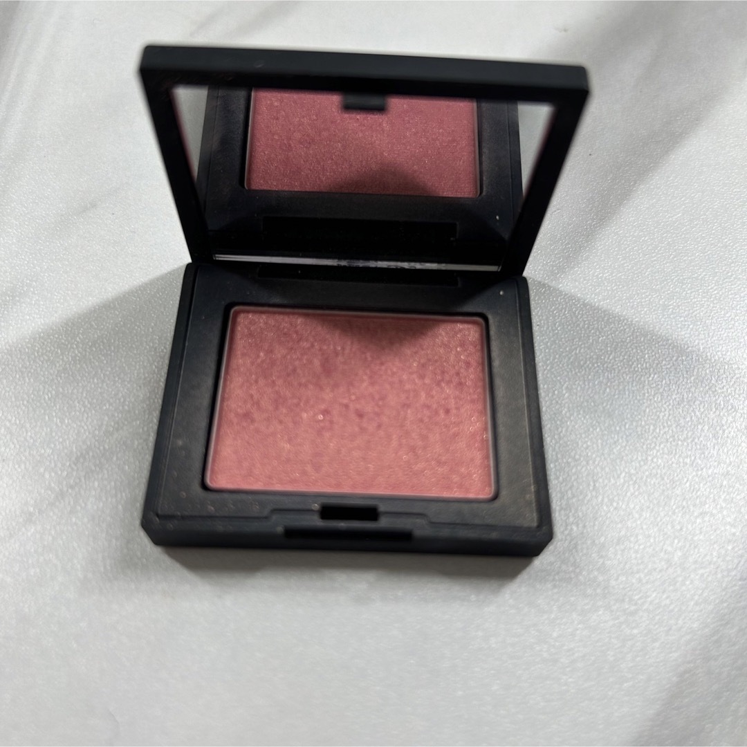 NARS(ナーズ)のNARS ブラッシュ　オーガズム　ミニサイズ コスメ/美容のベースメイク/化粧品(チーク)の商品写真