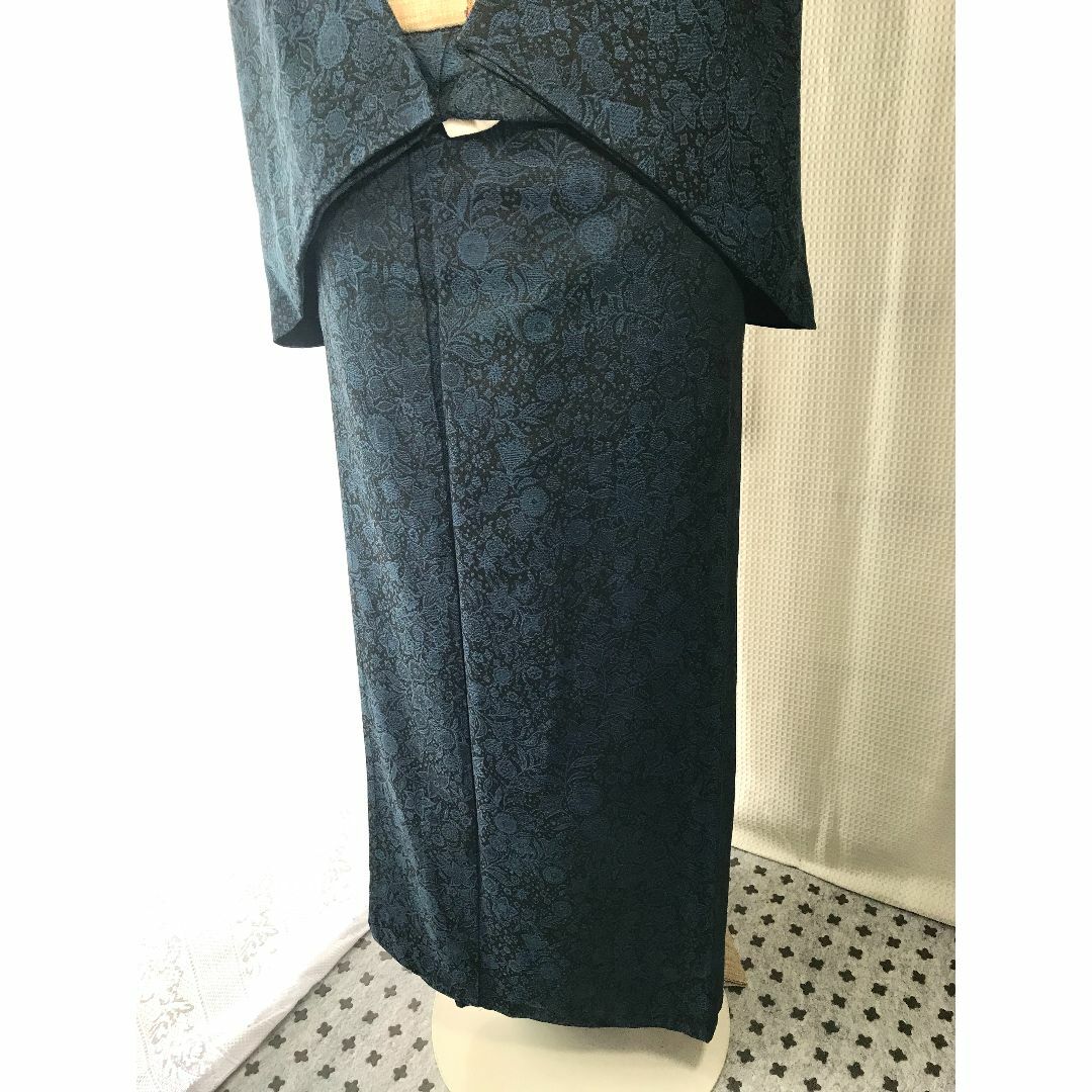 単衣　小紋　洋柄　黒青　裄63.5 身丈144センチ レディースの水着/浴衣(着物)の商品写真