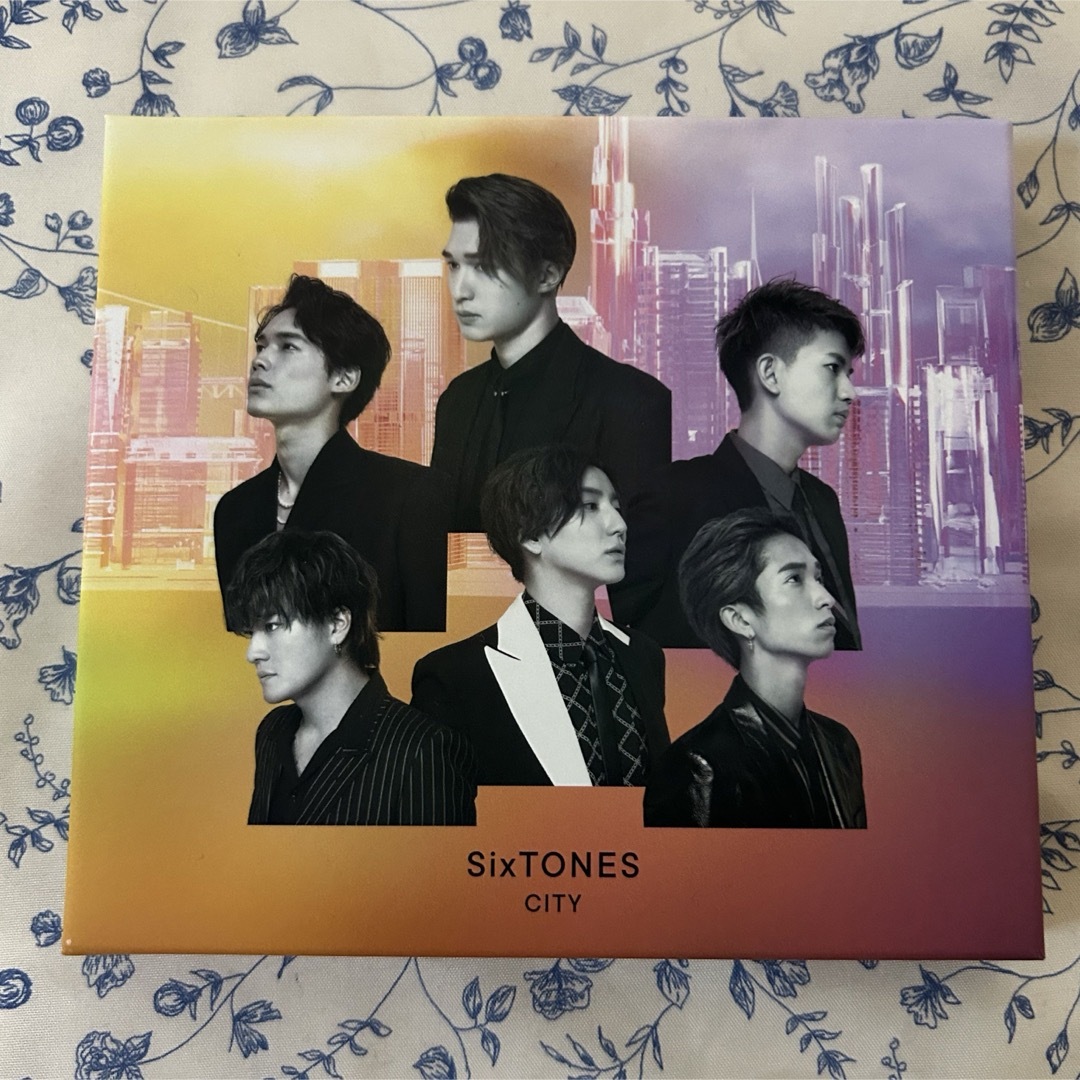 SixTONES(ストーンズ)のCITY（初回盤B/Blu-ray Disc付） エンタメ/ホビーのタレントグッズ(アイドルグッズ)の商品写真