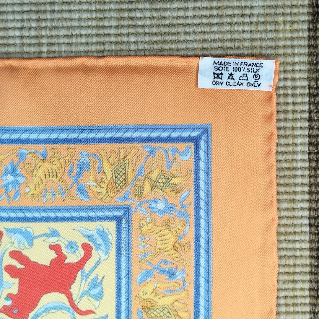 Hermes(エルメス)の新品　HERMES / エルメス カレ90 大判 シルクスカーフ　ショール 狩人 レディースのファッション小物(バンダナ/スカーフ)の商品写真