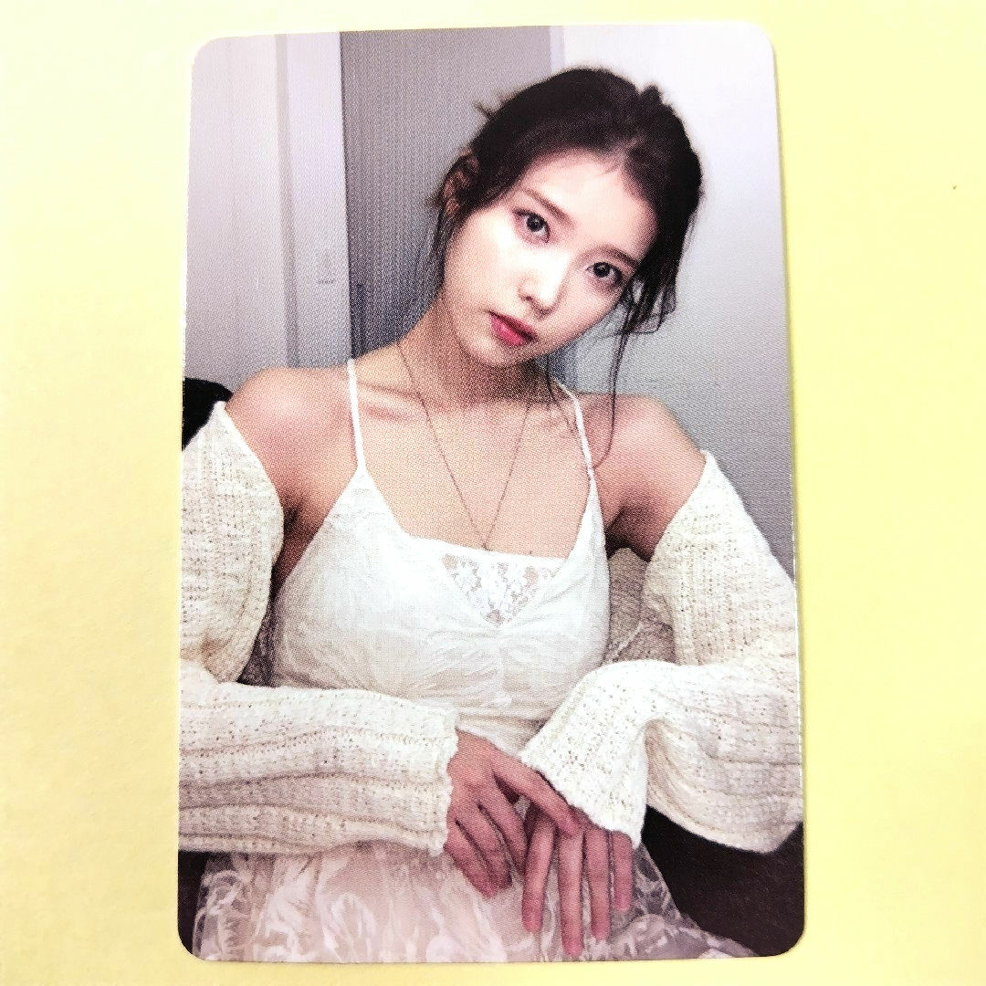 IU lilac CD hylac ver.トレカ エンタメ/ホビーのCD(K-POP/アジア)の商品写真