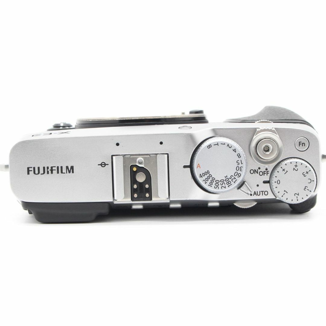 富士フイルム(フジフイルム)のFUJIFILM X-E3 ボディ シルバー ショット数2242回 スマホ/家電/カメラのカメラ(ミラーレス一眼)の商品写真