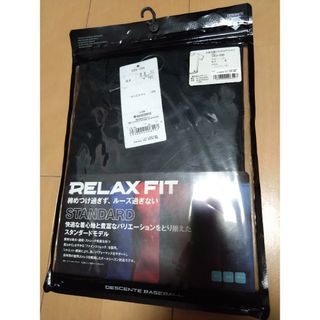 DESCENTE デサント　半袖Mサイズ　ブラック　RELAX FIT(ウェア)