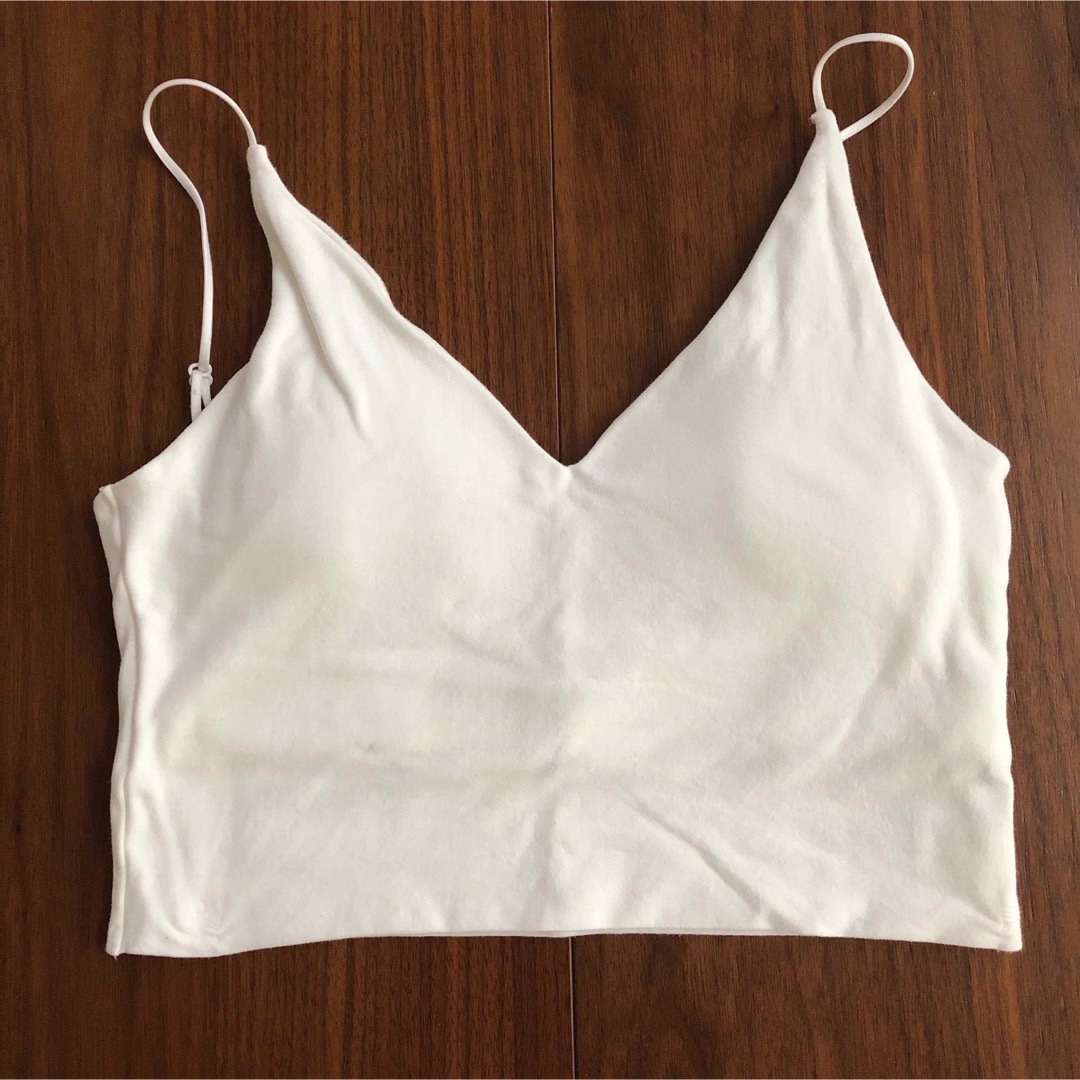 BEAUTY&YOUTH UNITED ARROWS(ビューティアンドユースユナイテッドアローズ)のyo BIOTOP Cropped Vneck bra top レディースのトップス(キャミソール)の商品写真