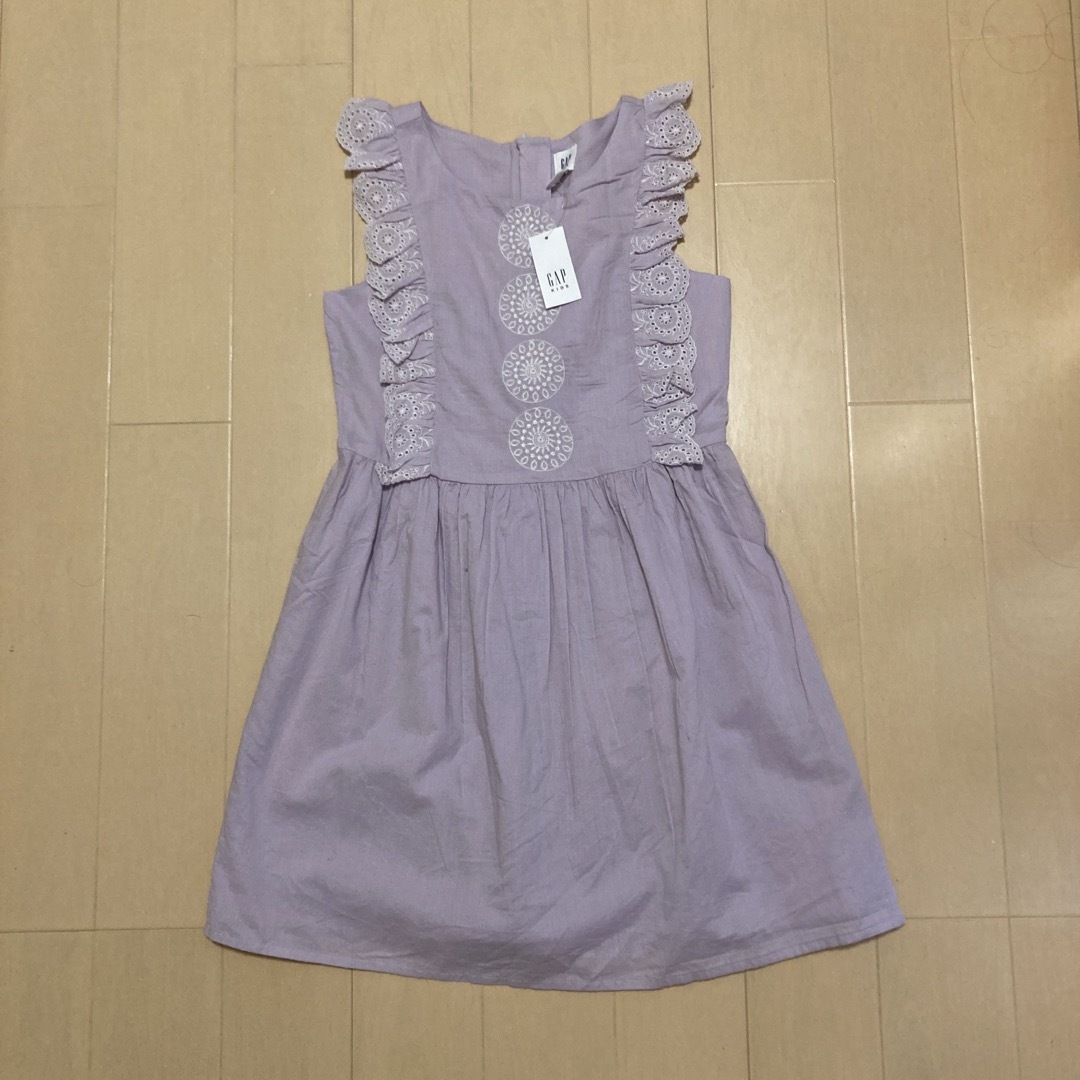 GAP Kids(ギャップキッズ)のギャップキッズ　ワンピース　130 キッズ/ベビー/マタニティのキッズ服女の子用(90cm~)(ワンピース)の商品写真