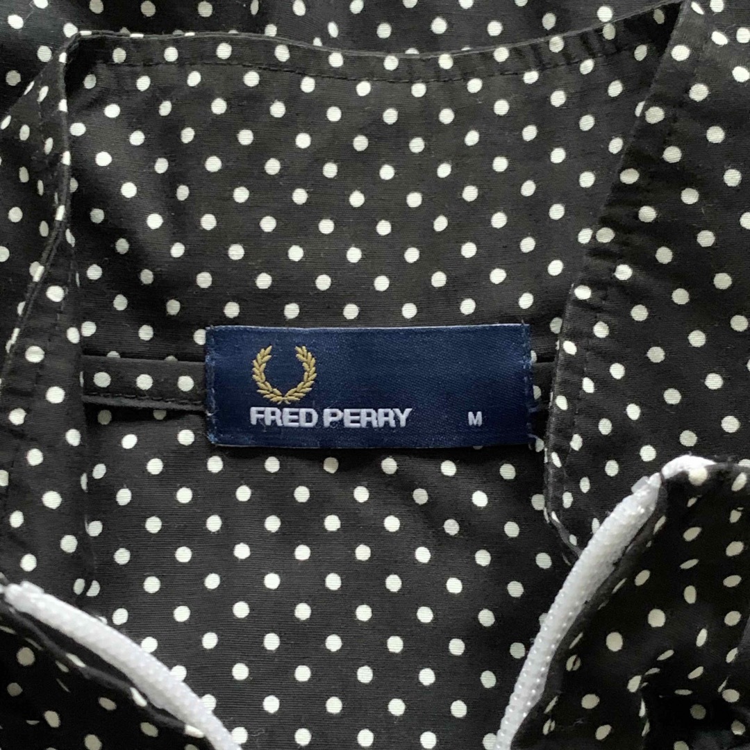 FRED PERRY(フレッドペリー)のFRED PERRY フレッドペリー　総ドット柄ジップブルゾンＭ メンズのジャケット/アウター(ブルゾン)の商品写真