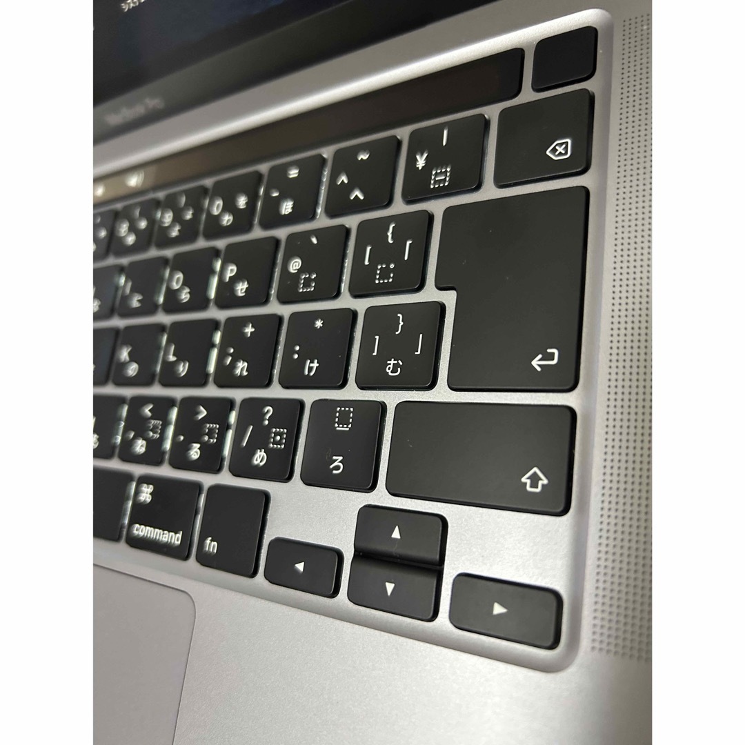 Apple(アップル)のMacBookPro 2020年発売 MXK52J/A スマホ/家電/カメラのPC/タブレット(ノートPC)の商品写真