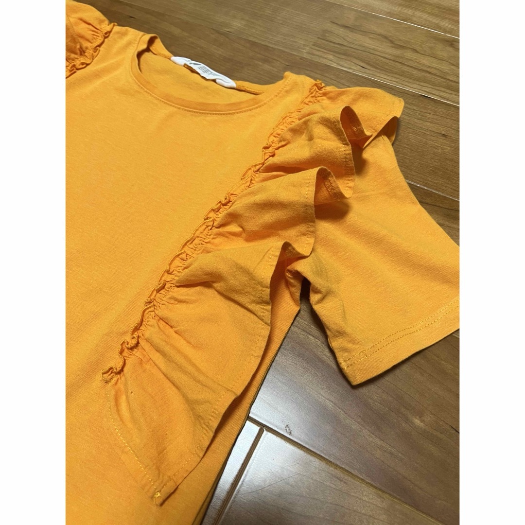 H&M(エイチアンドエム)のH&M  Tシャツ　140cm キッズ/ベビー/マタニティのキッズ服女の子用(90cm~)(Tシャツ/カットソー)の商品写真