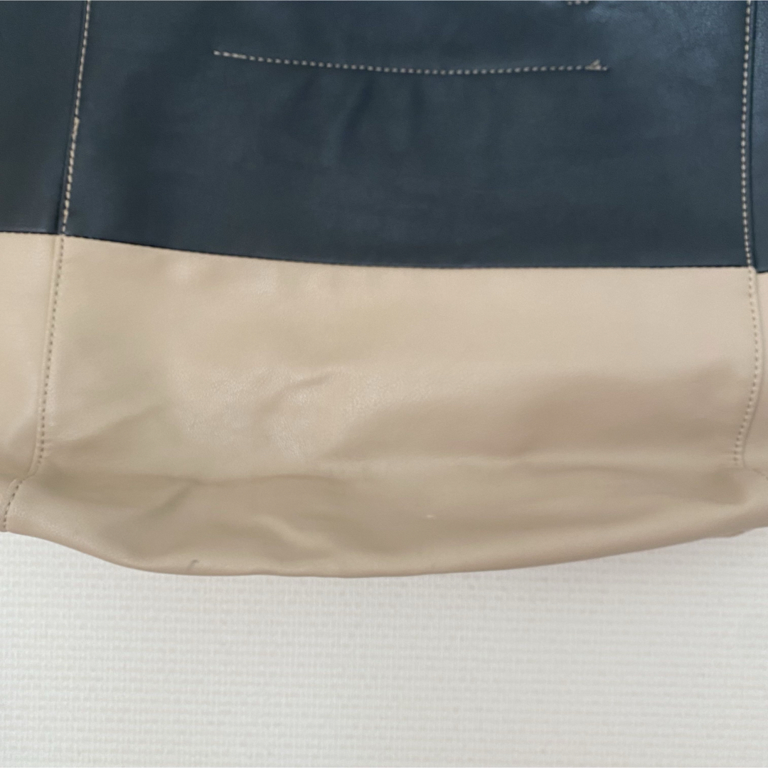 【HUSHUSH】トートバッグ　A4 ベージュ レディースのバッグ(トートバッグ)の商品写真