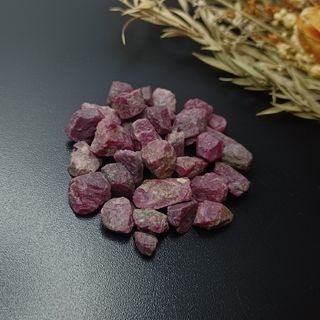 【希少原石/夢幻品質】天然アフリカンルビー＊約30g＊　天然石･細石(さざれ)(置物)