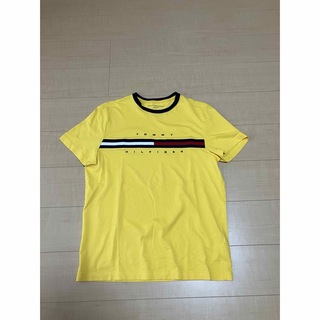 トミーヒルフィガー(TOMMY HILFIGER)のtommy hilfiger トミーヒルフィガー　Tシャツ(Tシャツ/カットソー(半袖/袖なし))