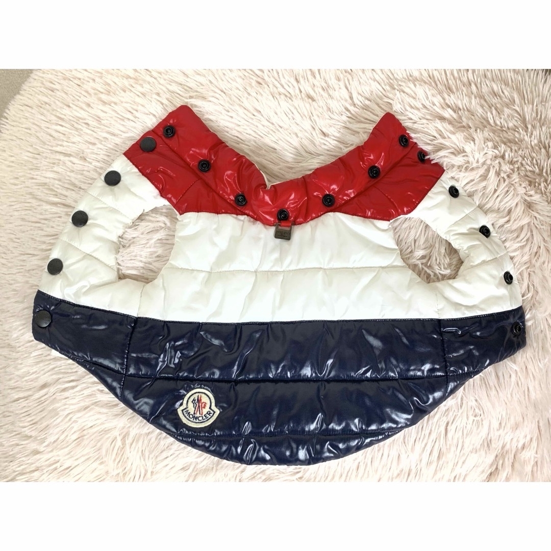 MONCLER(モンクレール)の【MONCLER】POLDO DOG COUTURE 30 犬用ダウン　小型犬 その他のペット用品(犬)の商品写真