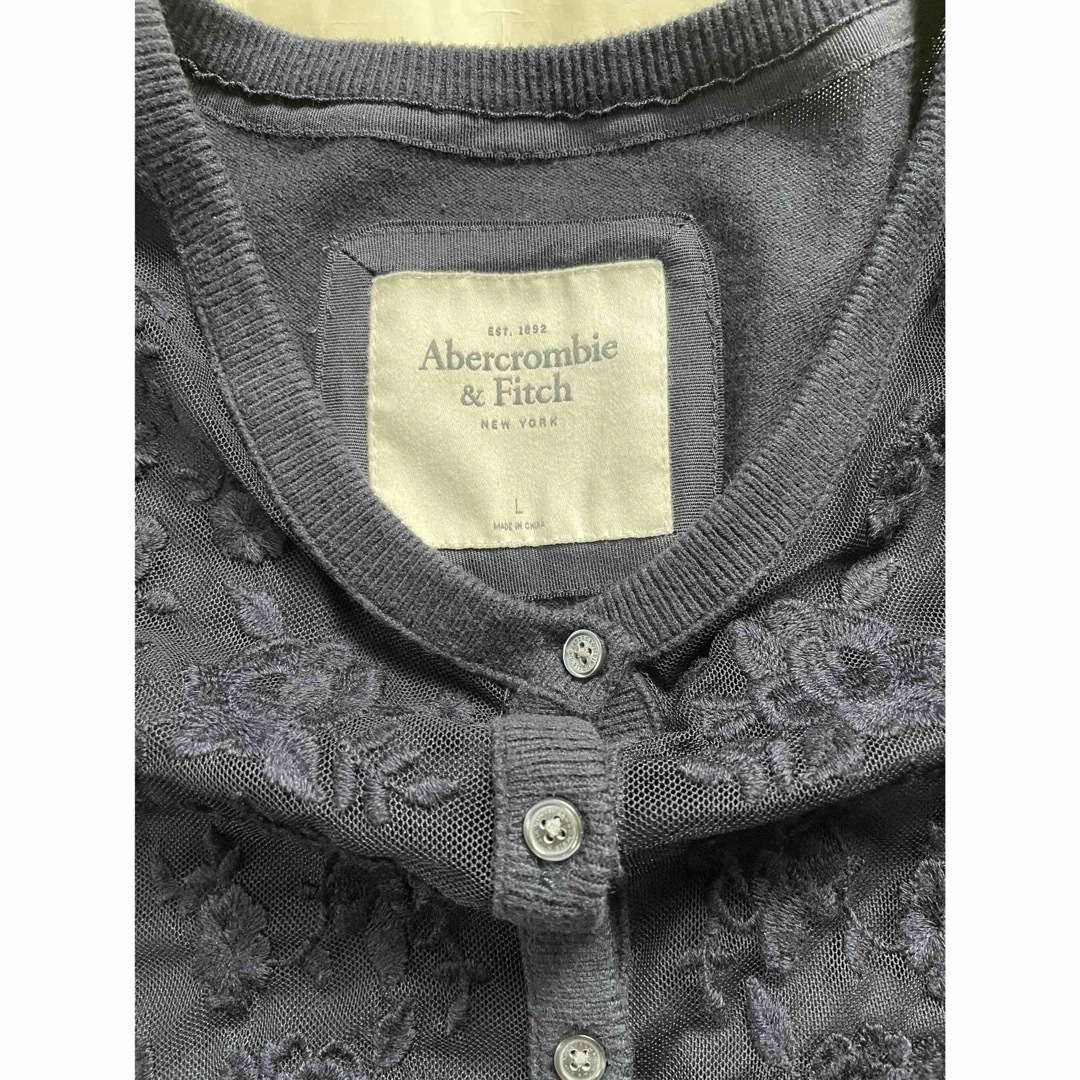 Abercrombie&Fitch(アバクロンビーアンドフィッチ)のアバクロ　カーディガン　ネイビー　Ｌ　おしゃれ　前見ごろレース　七分袖　可愛い レディースのトップス(カーディガン)の商品写真