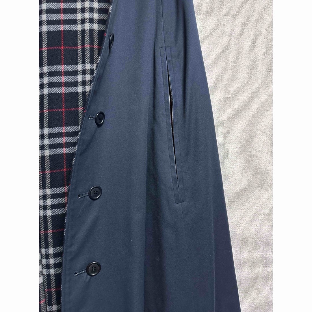 BURBERRY(バーバリー)のレア Burberry 毛100%リバーシブルマント 紺色 レディースのジャケット/アウター(ロングコート)の商品写真