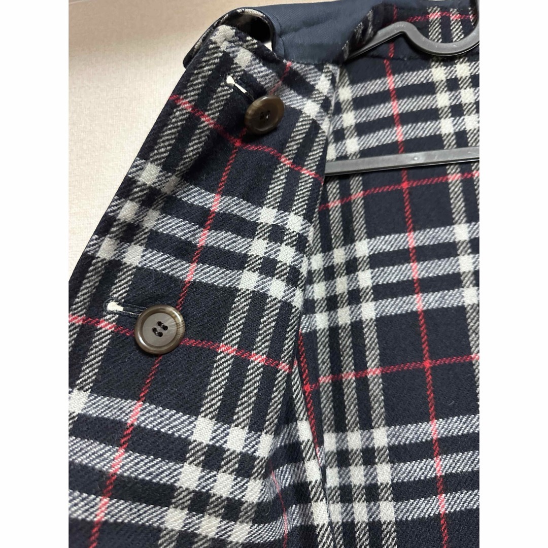 BURBERRY(バーバリー)のレア Burberry 毛100%リバーシブルマント 紺色 レディースのジャケット/アウター(ロングコート)の商品写真