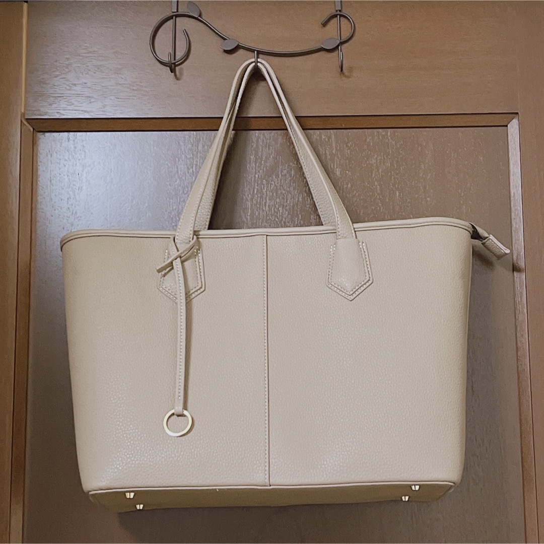 レディース　通勤　通学　バッグ　おしゃれ　可愛い　ベージュ レディースのバッグ(ハンドバッグ)の商品写真