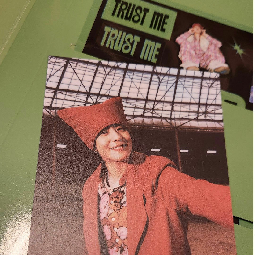 YUGYEOM TRUST ME グリーン エンタメ/ホビーのCD(K-POP/アジア)の商品写真