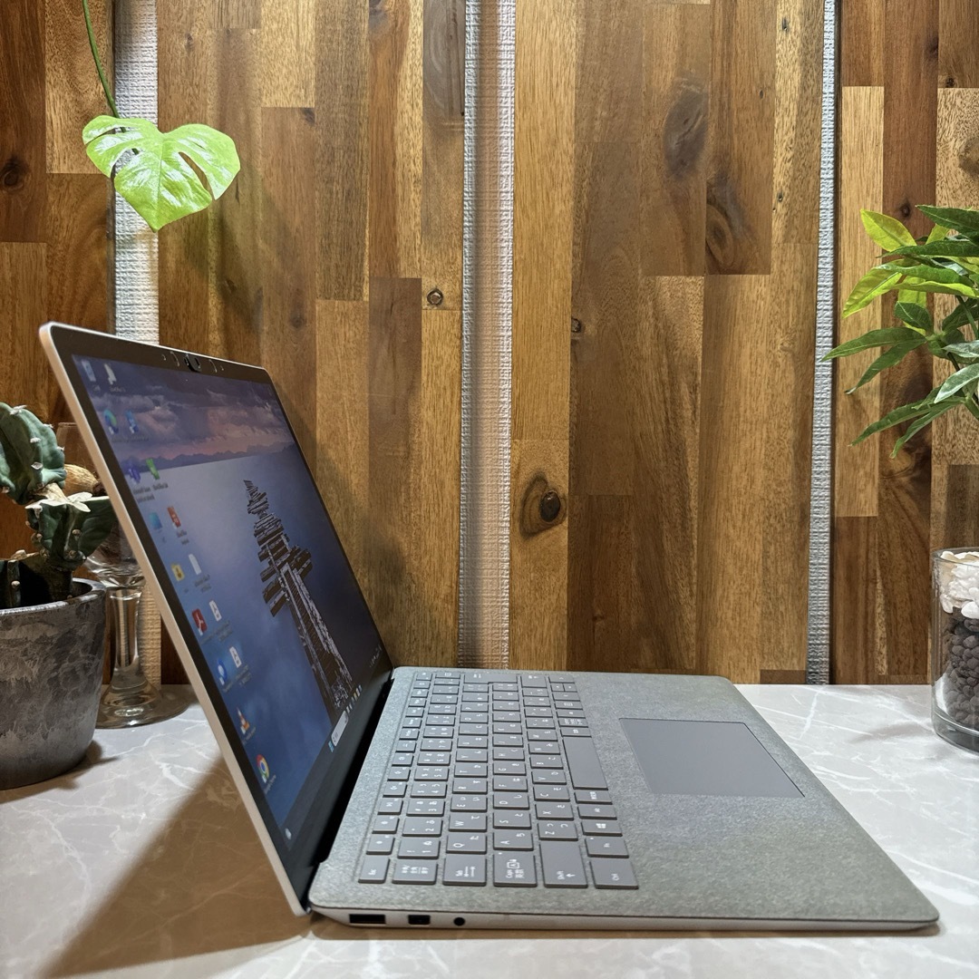 Microsoft(マイクロソフト)の【美品】Surface Laptop 2☘️i5第8世代/SSD256GB スマホ/家電/カメラのPC/タブレット(ノートPC)の商品写真