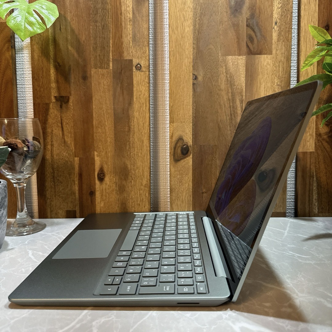 Microsoft(マイクロソフト)の【極美品】Surface Laptop Go 2☘️i5第11世代☘️SSD スマホ/家電/カメラのPC/タブレット(ノートPC)の商品写真