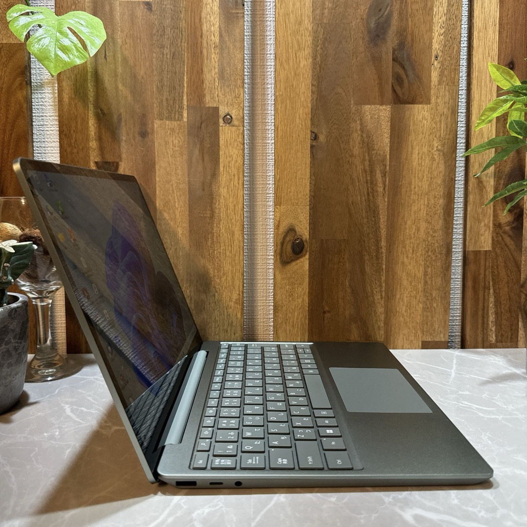 Microsoft(マイクロソフト)の【極美品】Surface Laptop Go 2☘️i5第11世代☘️SSD スマホ/家電/カメラのPC/タブレット(ノートPC)の商品写真