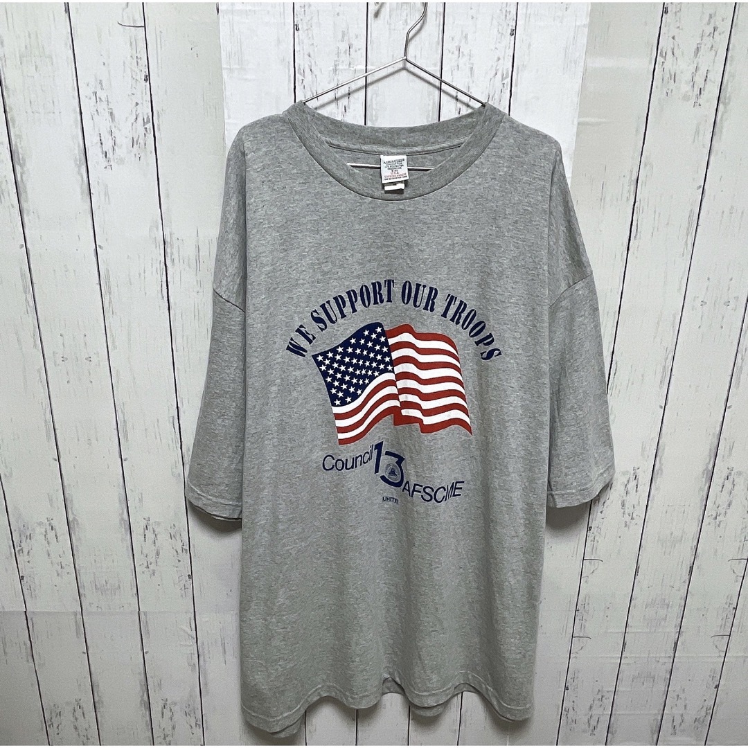 VINTAGE(ヴィンテージ)のUSA製　Tシャツ　3XL　グレー　アメリカ国旗　プリント　オーバーサイズ　古着 メンズのトップス(Tシャツ/カットソー(半袖/袖なし))の商品写真