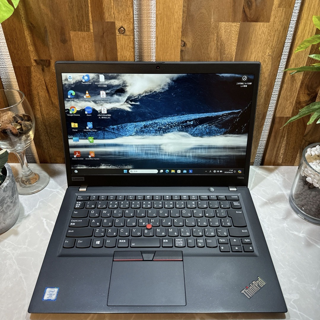 Lenovo(レノボ)のThinkpad T490s☘️メモ32GB☘️i7第8世代 /SSD1TB スマホ/家電/カメラのPC/タブレット(ノートPC)の商品写真