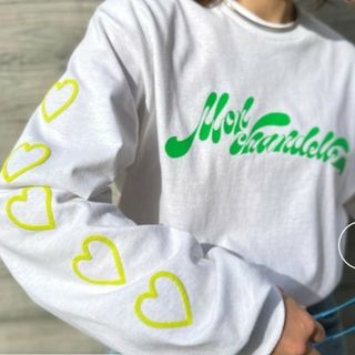 ミヴィアロカ　GILDAN 袖ハート発泡ロゴ ロンT 　【新品・未使用】　M(Tシャツ(長袖/七分))