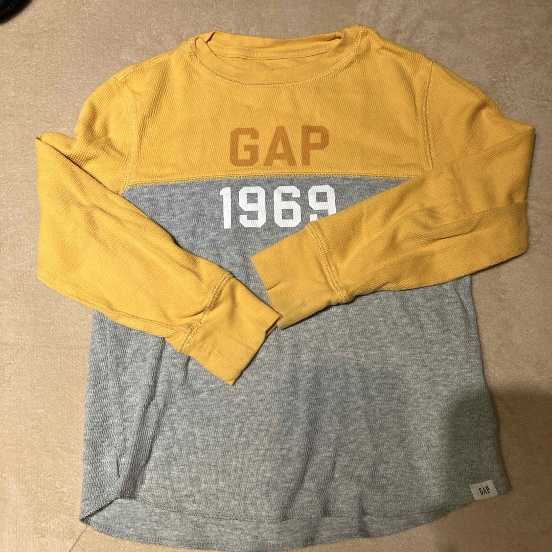 GAP Kids(ギャップキッズ)のロンT キッズ/ベビー/マタニティのキッズ服男の子用(90cm~)(Tシャツ/カットソー)の商品写真