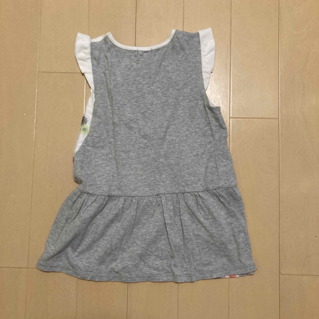 BeBe(ベベ)のBeBe トップス　チュニック　130 キッズ/ベビー/マタニティのキッズ服女の子用(90cm~)(Tシャツ/カットソー)の商品写真